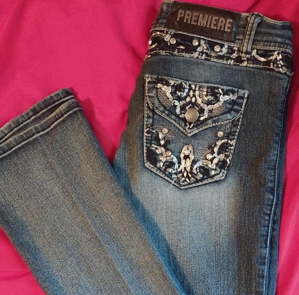 Premiere By Rue21 Jeans sz 5/6 Regular lots of bling on back,and pockets.EUC